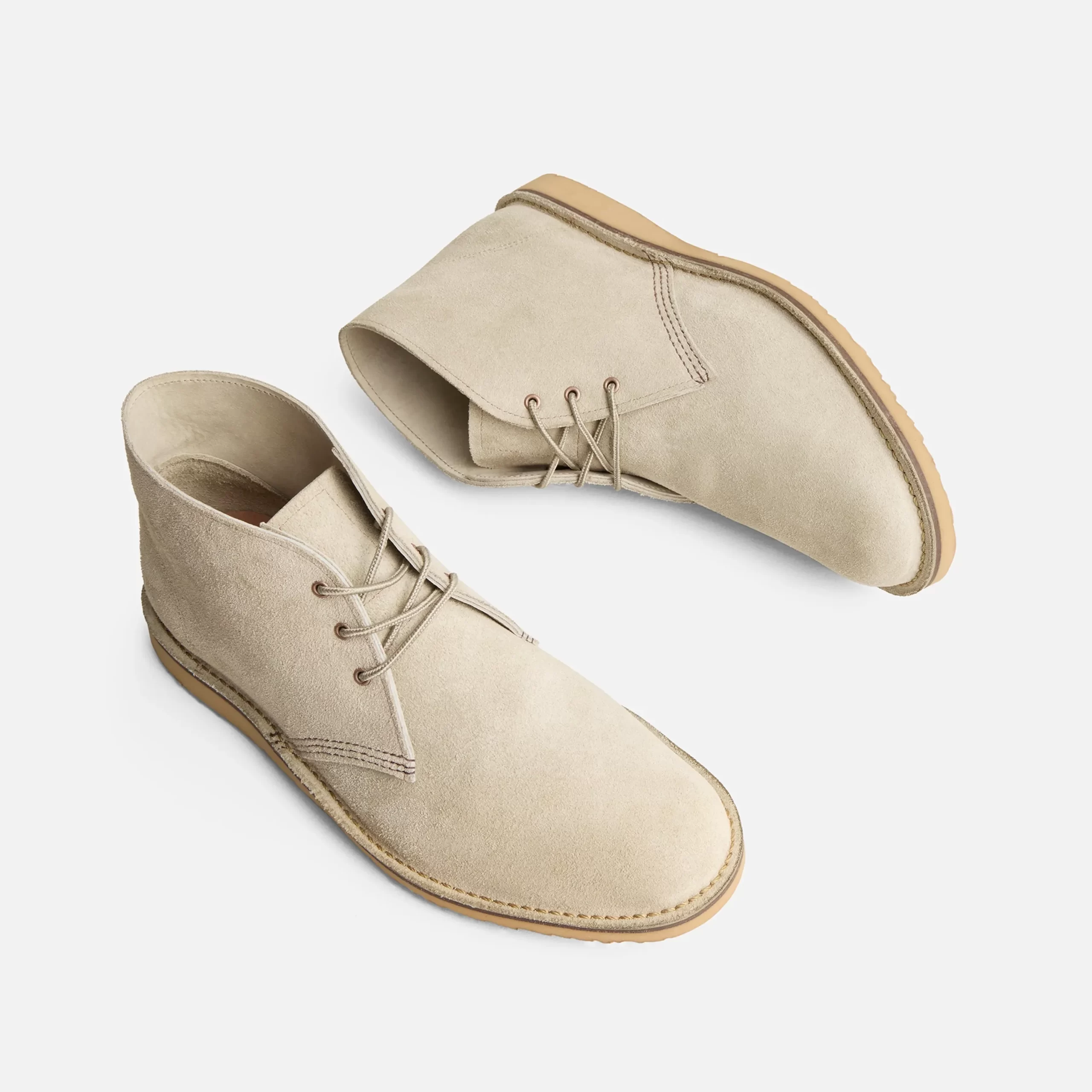 Weekender Chukka Men's Chukka in White Sand Mohave Leather - Image 7