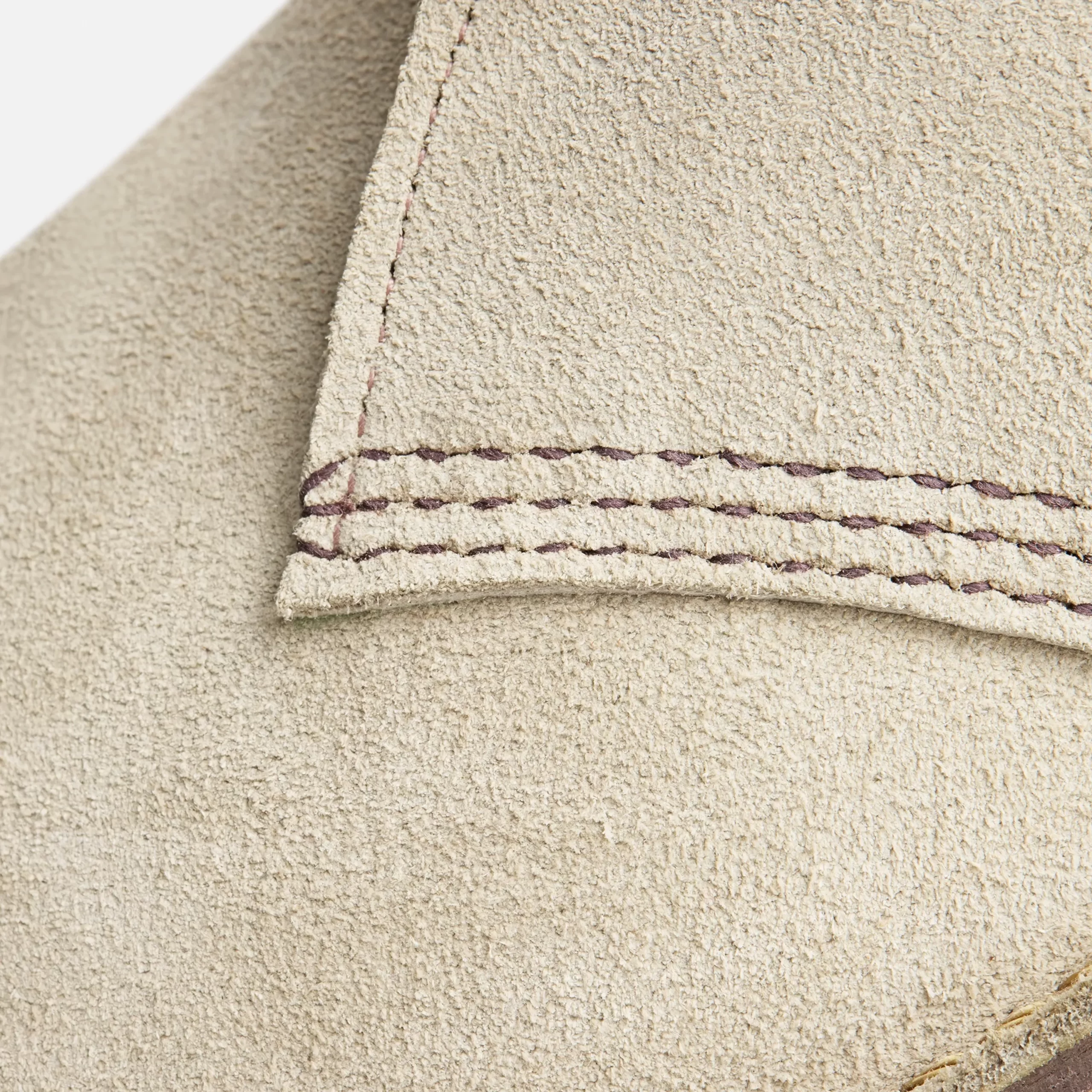 Weekender Chukka Men's Chukka in White Sand Mohave Leather - Image 5