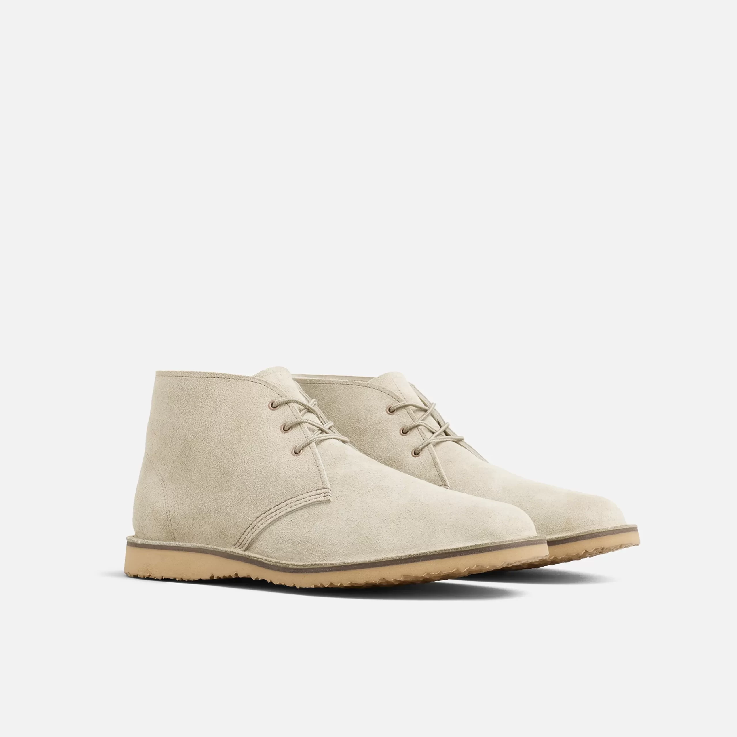 Weekender Chukka Men's Chukka in White Sand Mohave Leather - Image 3